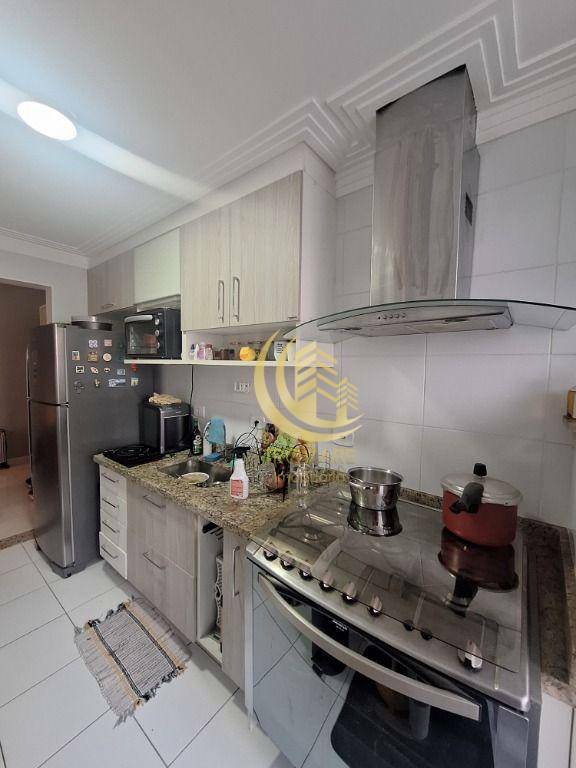 Apartamento à venda com 3 quartos, 73m² - Foto 12