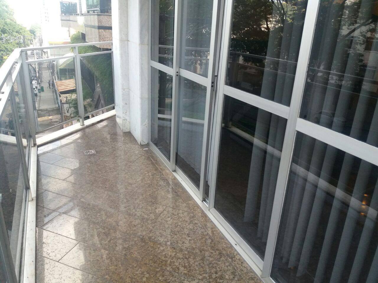 Apartamento à venda com 3 quartos, 150m² - Foto 3