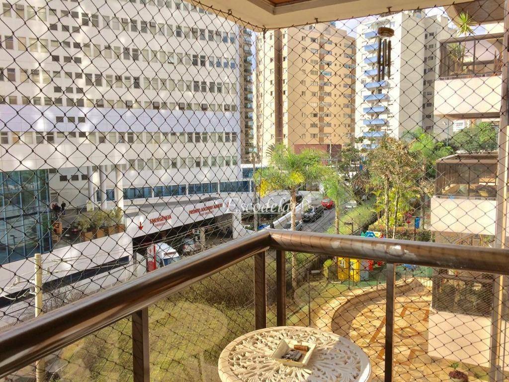 Apartamento à venda com 4 quartos, 146m² - Foto 7