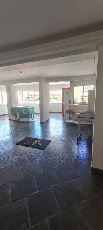 Apartamento à venda com 2 quartos, 75m² - Foto 8