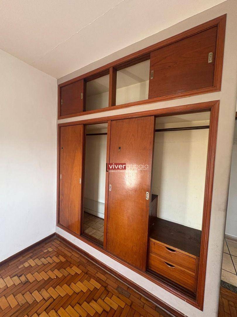 Casa para alugar com 4 quartos, 180m² - Foto 13