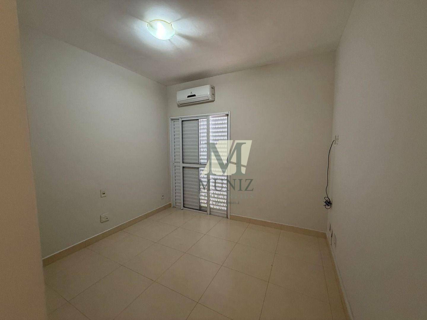 Casa de Condomínio para alugar com 3 quartos, 257m² - Foto 14