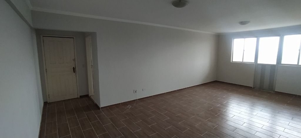 Apartamento para alugar com 3 quartos, 120m² - Foto 6