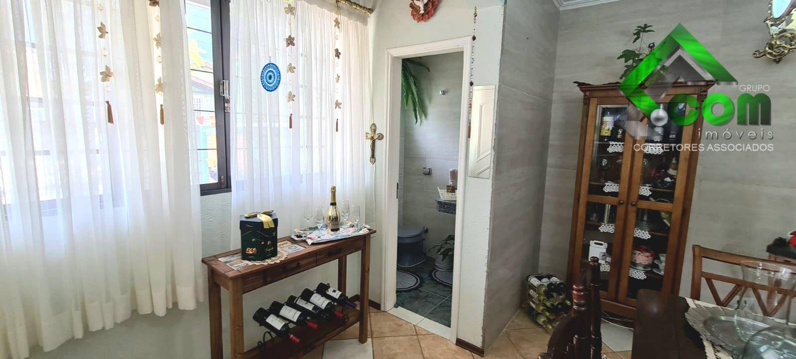Casa à venda com 3 quartos, 180m² - Foto 7
