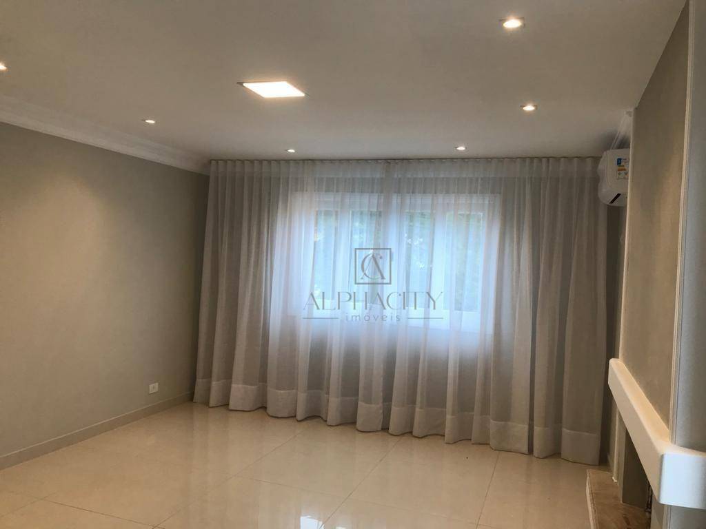 Casa de Condomínio à venda com 4 quartos, 500m² - Foto 2