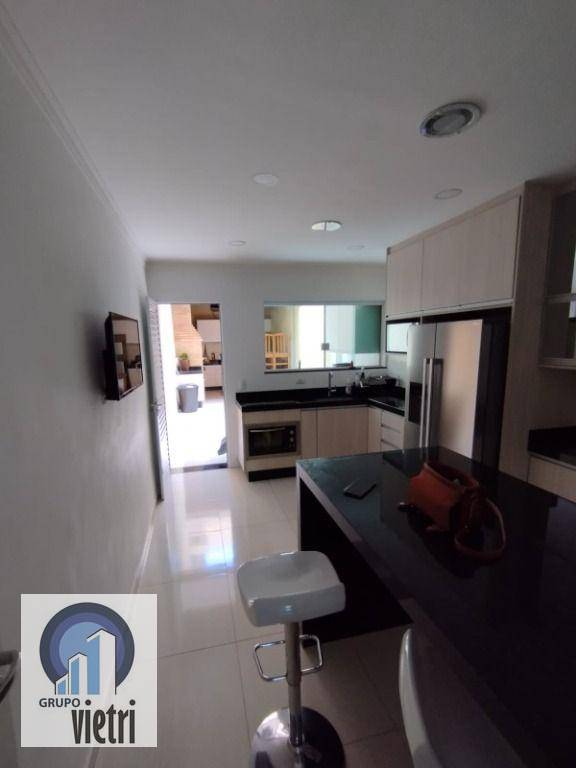 Sobrado à venda com 3 quartos, 200m² - Foto 55