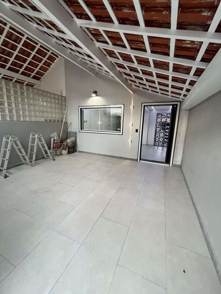 Casa à venda com 2 quartos, 72m² - Foto 11