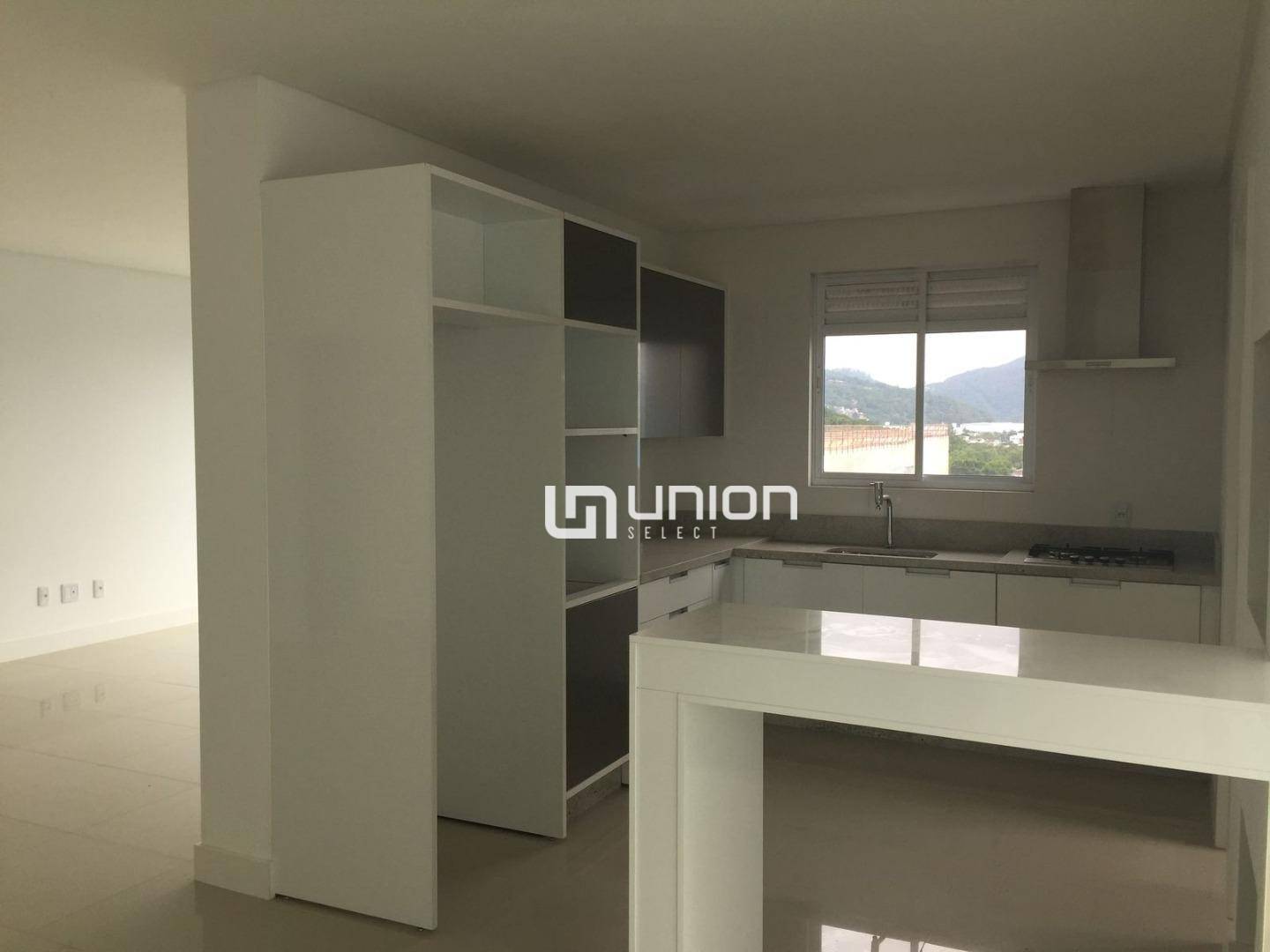 Apartamento à venda com 4 quartos, 154m² - Foto 4