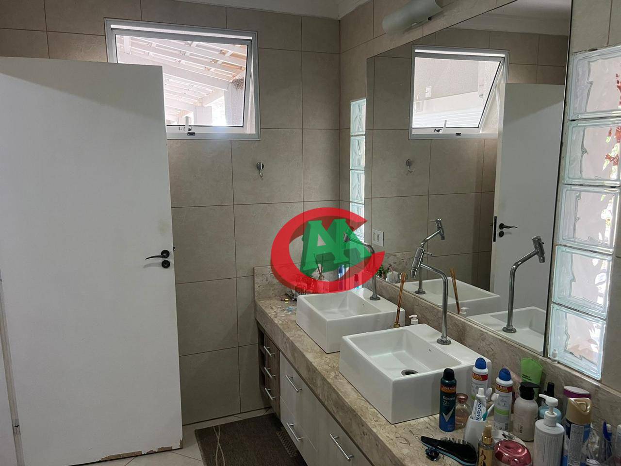 Chácara à venda com 3 quartos, 370m² - Foto 2