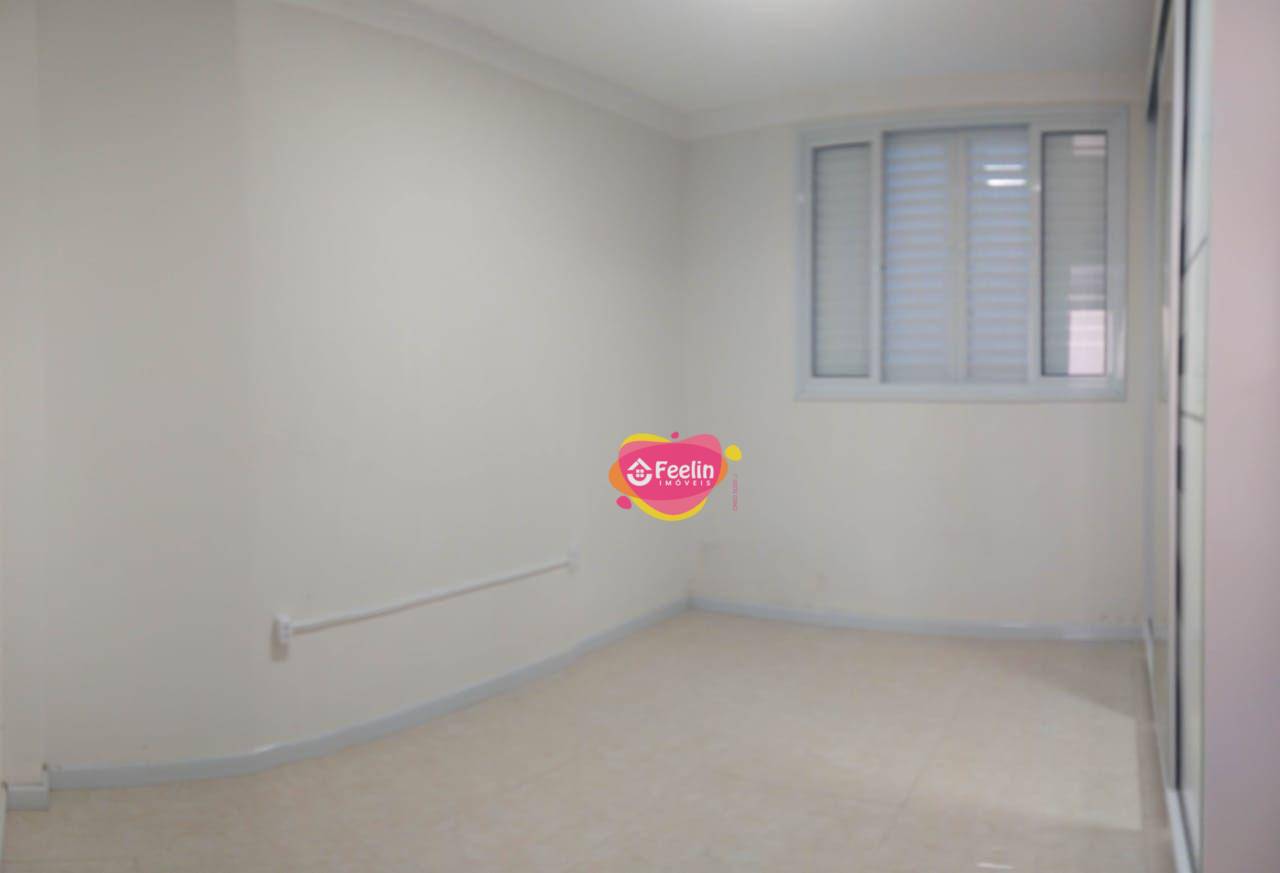 Casa para alugar com 3 quartos, 110m² - Foto 13