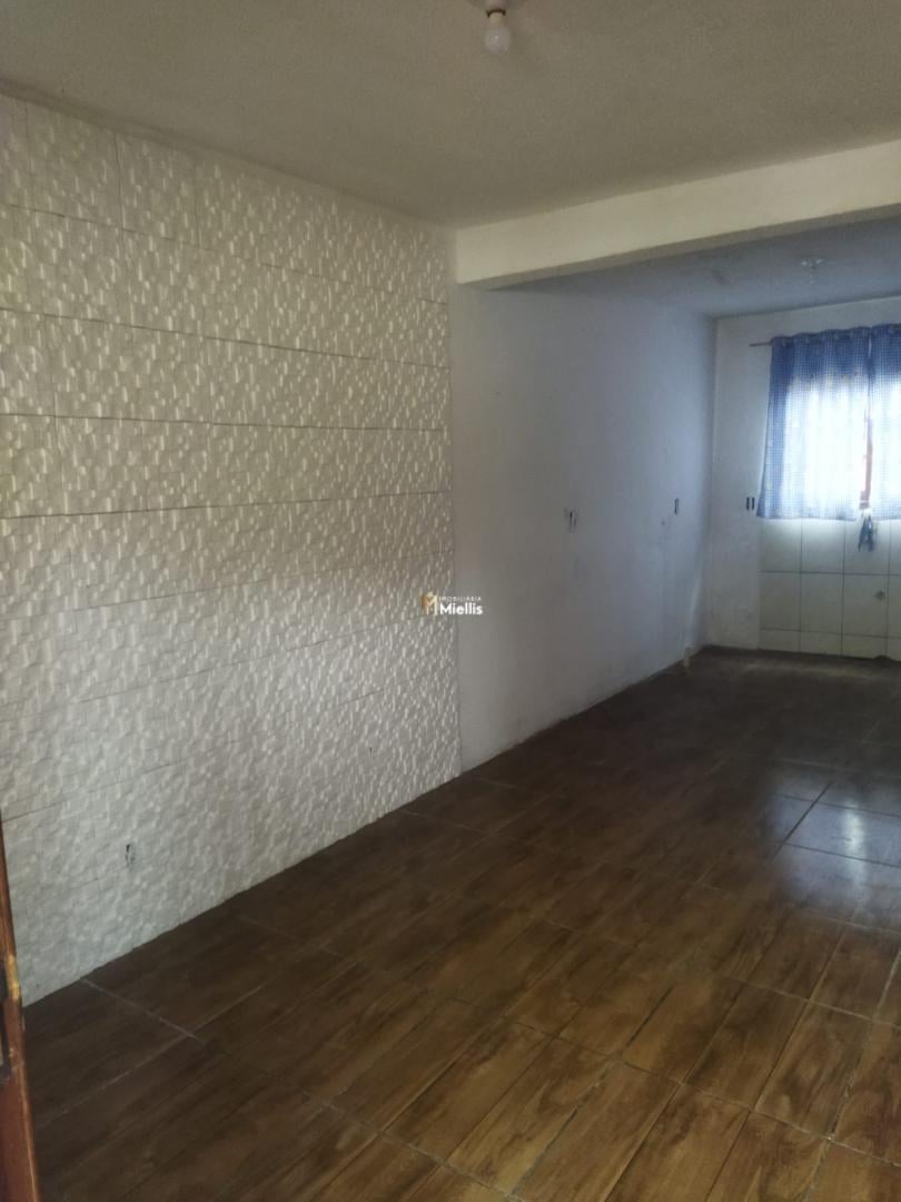 Casa à venda com 2 quartos, 148m² - Foto 3