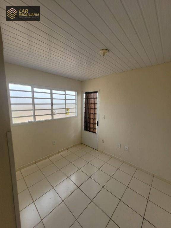 Casa para alugar com 3 quartos, 140m² - Foto 11