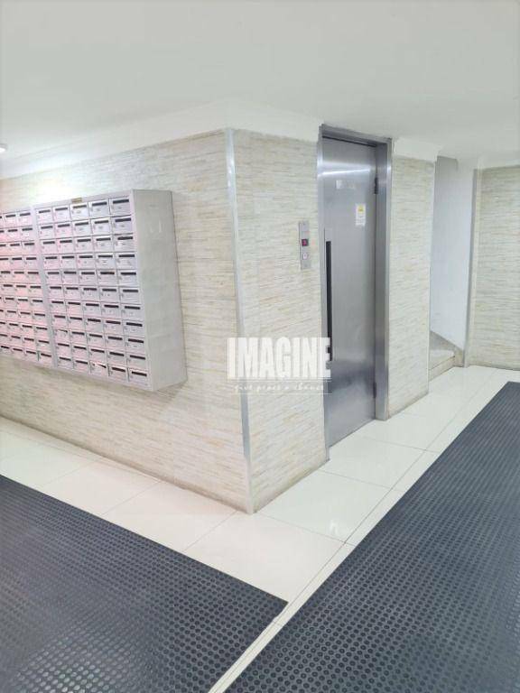 Apartamento à venda com 2 quartos, 41m² - Foto 31