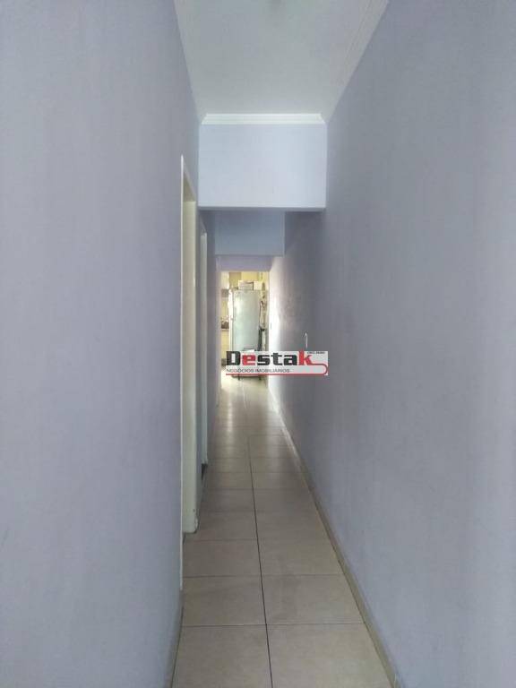 Sobrado à venda com 3 quartos, 180m² - Foto 2