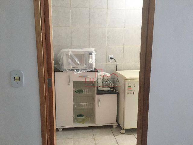 Apartamento à venda com 2 quartos, 60m² - Foto 7