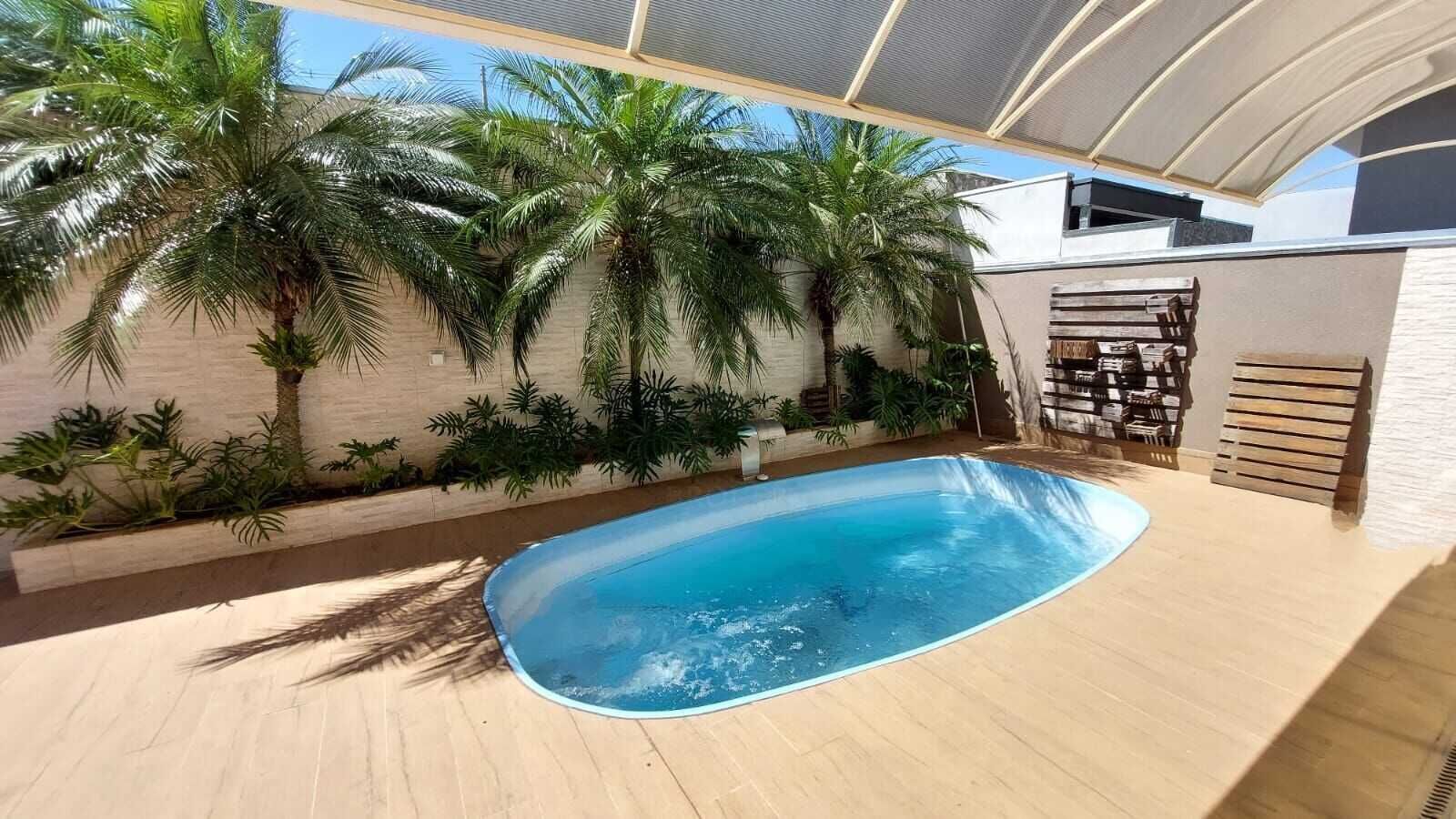 Casa de Condomínio à venda com 3 quartos, 247m² - Foto 1