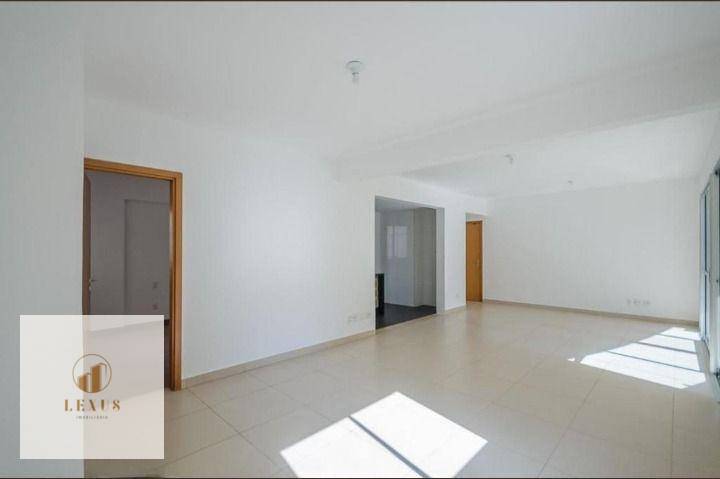 Apartamento à venda com 2 quartos, 104m² - Foto 7