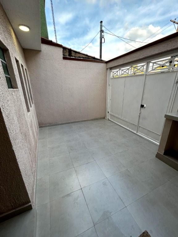 Sobrado à venda com 2 quartos, 60m² - Foto 30