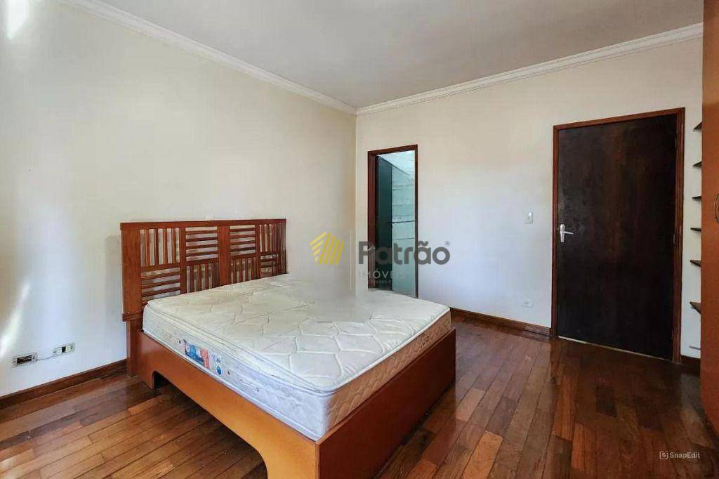 Casa para alugar com 3 quartos, 230m² - Foto 19