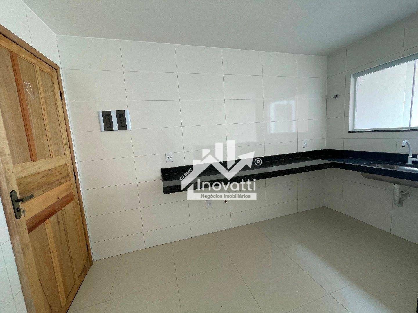 Casa à venda com 2 quartos, 90m² - Foto 6