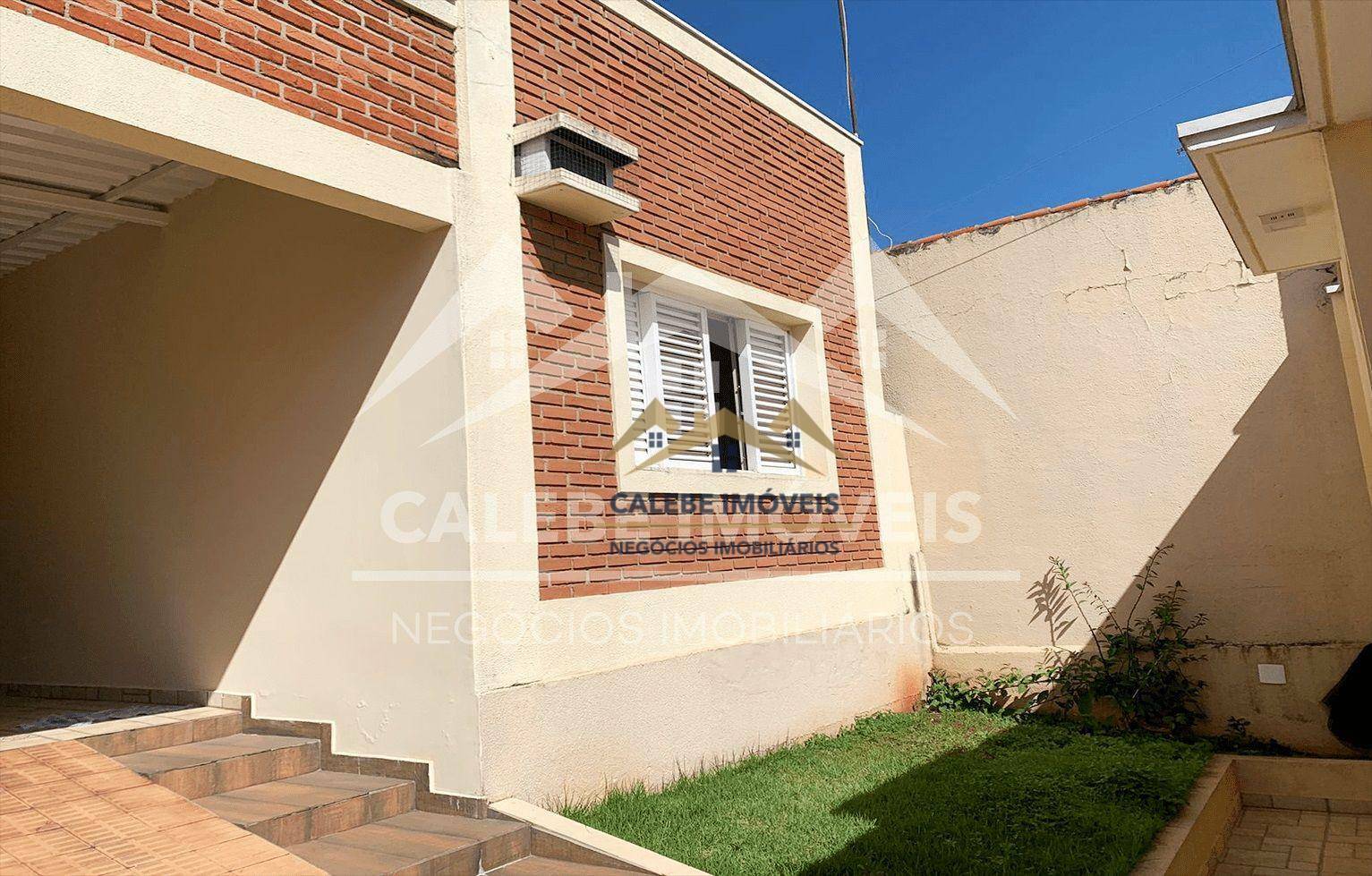 Casa à venda com 2 quartos, 170m² - Foto 2