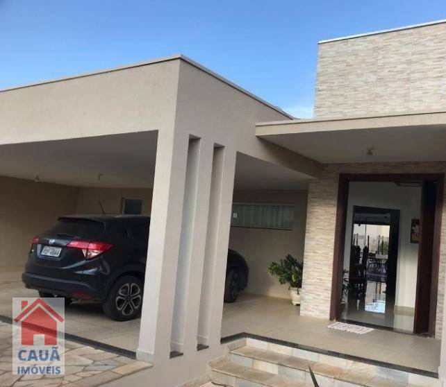 Casa à venda com 3 quartos, 282m² - Foto 1