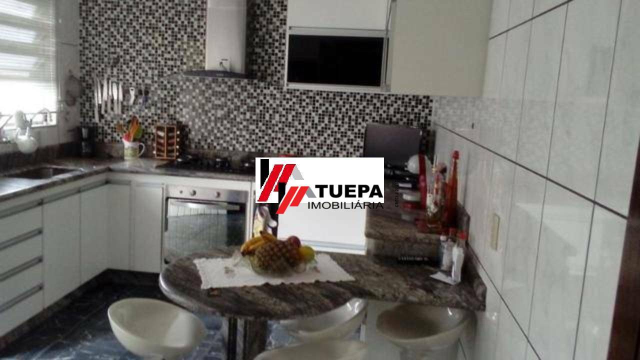 Sobrado à venda com 3 quartos, 195m² - Foto 1