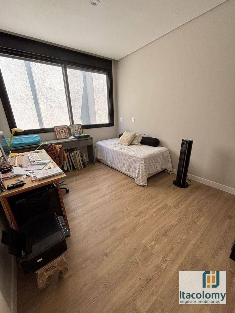 Casa de Condomínio à venda com 3 quartos, 326m² - Foto 22