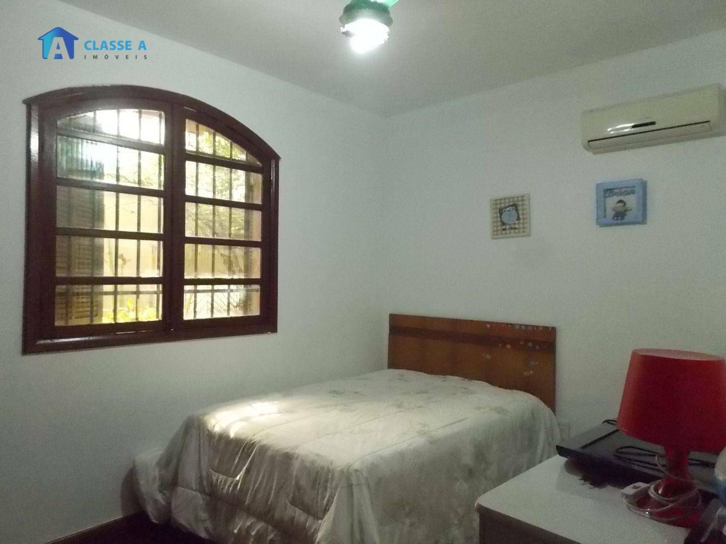 Casa à venda com 4 quartos, 300m² - Foto 18