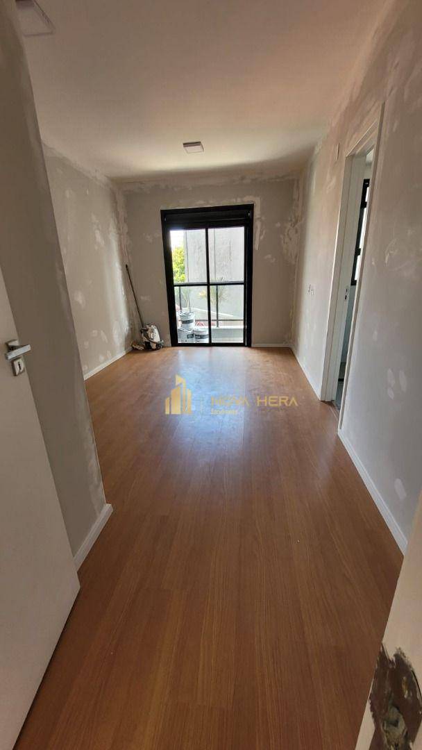 Apartamento à venda com 3 quartos, 83m² - Foto 2