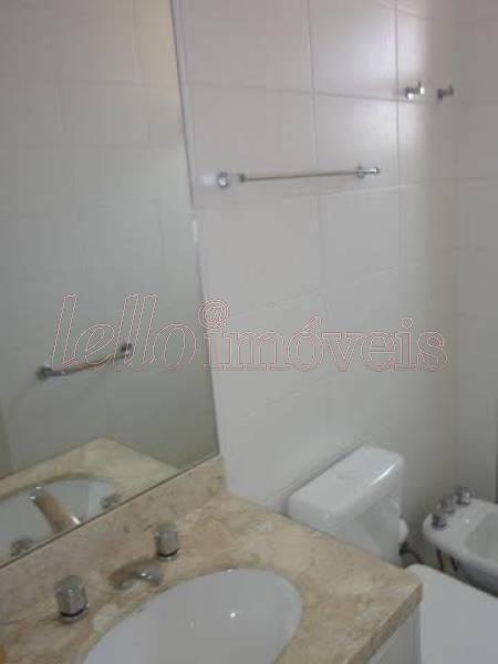 Apartamento para alugar com 3 quartos, 205m² - Foto 22