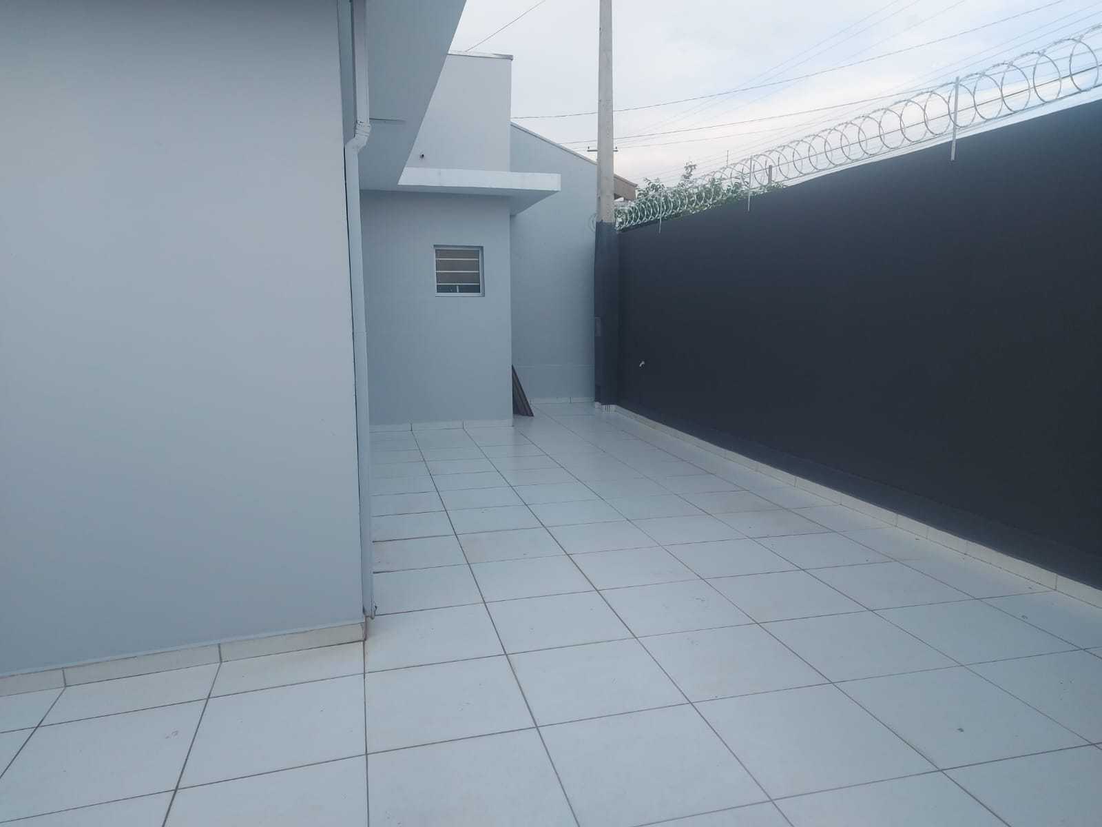 Casa à venda com 3 quartos, 100m² - Foto 3