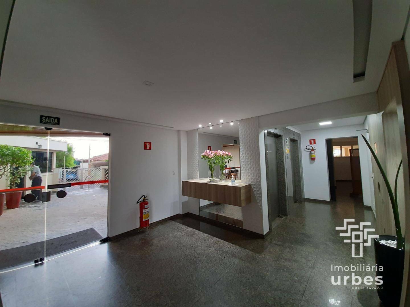 Apartamento à venda com 3 quartos, 96m² - Foto 3