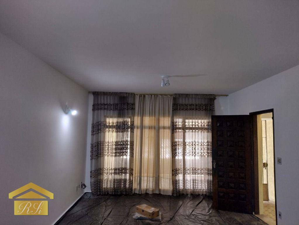 Sobrado para alugar com 3 quartos, 200m² - Foto 2