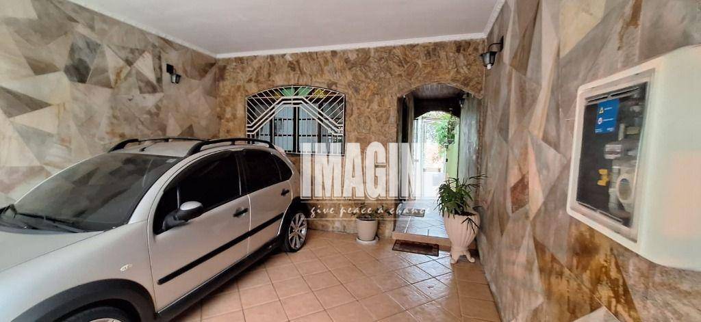 Sobrado à venda com 3 quartos, 158m² - Foto 2