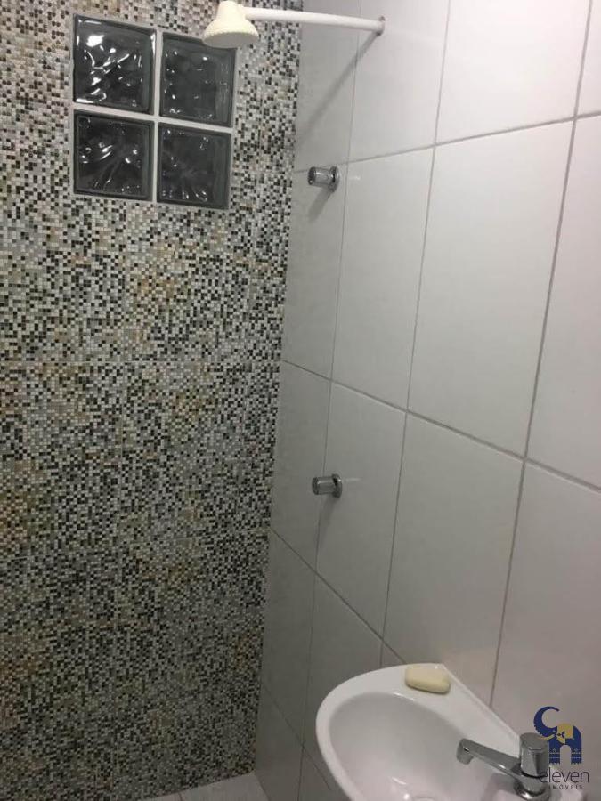 Apartamento à venda com 3 quartos, 75m² - Foto 4