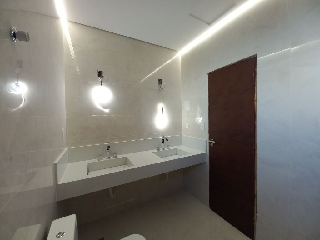 Sobrado à venda com 3 quartos, 284m² - Foto 32