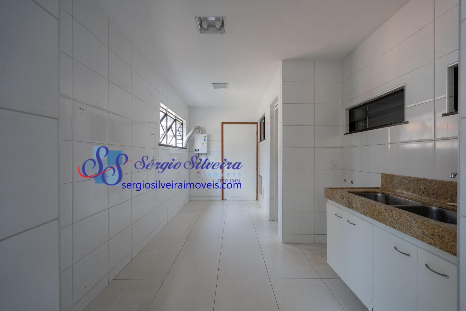 Apartamento à venda com 3 quartos, 210m² - Foto 12