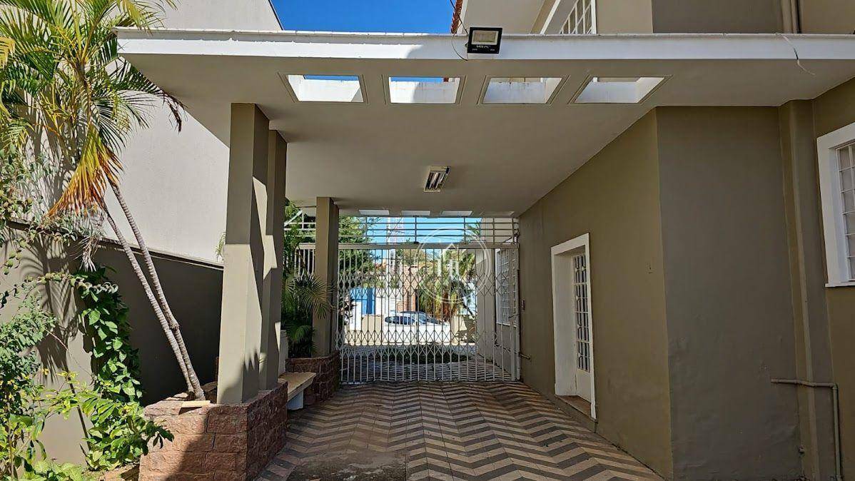 Casa para alugar com 3 quartos, 447m² - Foto 4