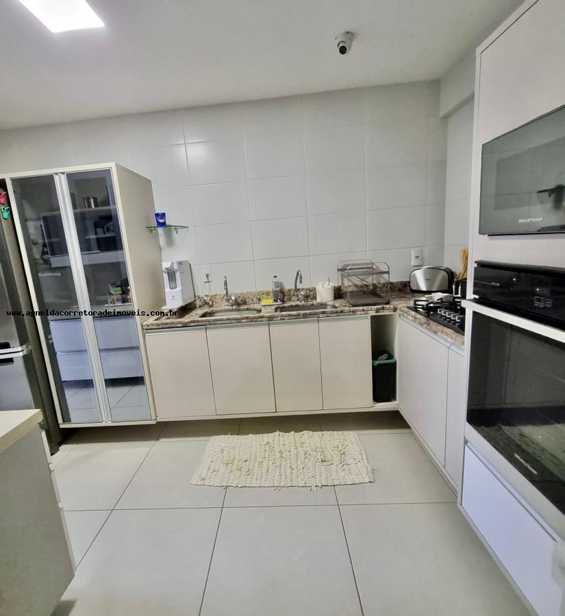 Apartamento à venda com 4 quartos, 187m² - Foto 4