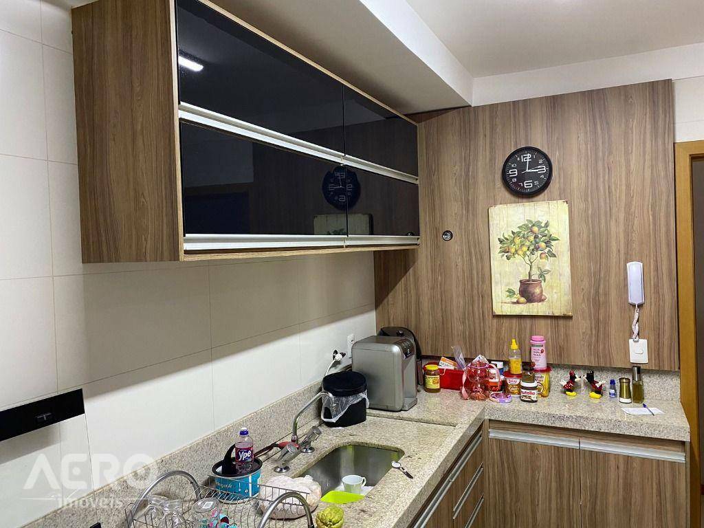 Apartamento à venda com 3 quartos, 112m² - Foto 12