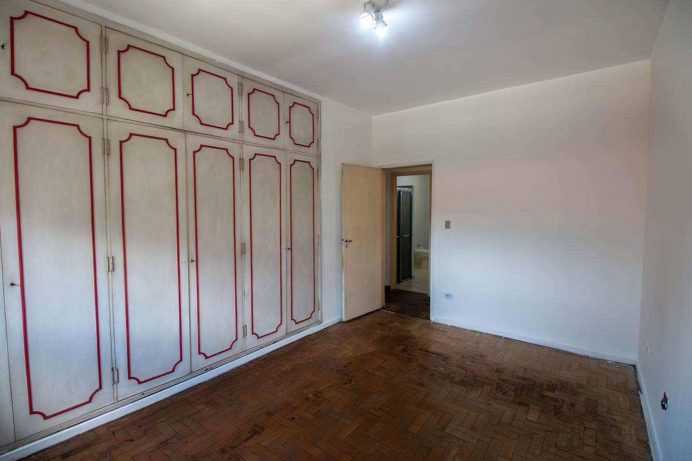 Apartamento à venda com 3 quartos, 153m² - Foto 2