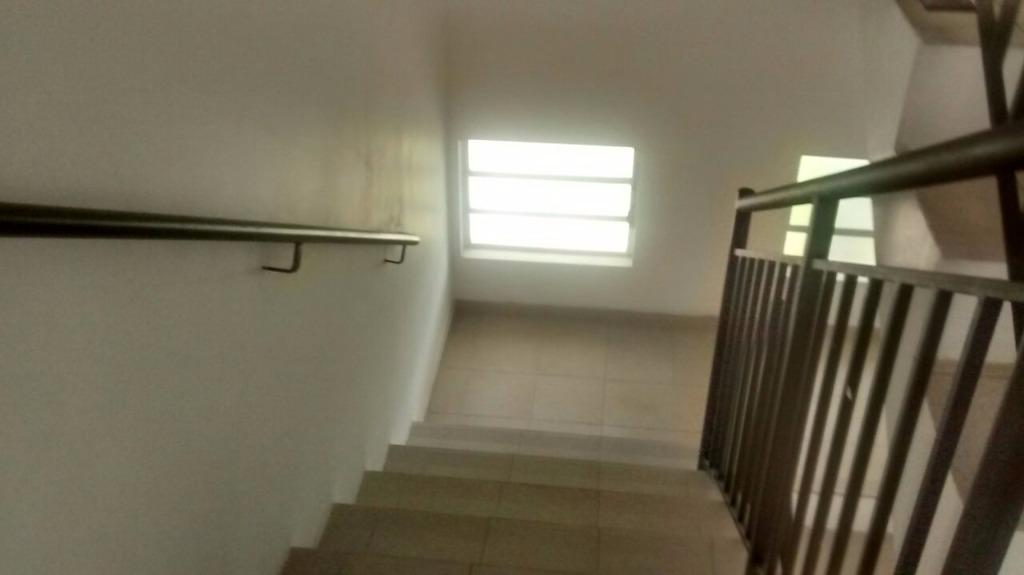 Apartamento à venda com 2 quartos, 64m² - Foto 11