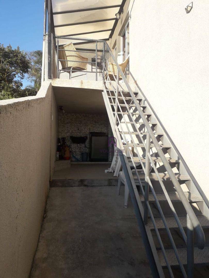 Apartamento à venda com 2 quartos, 70m² - Foto 2