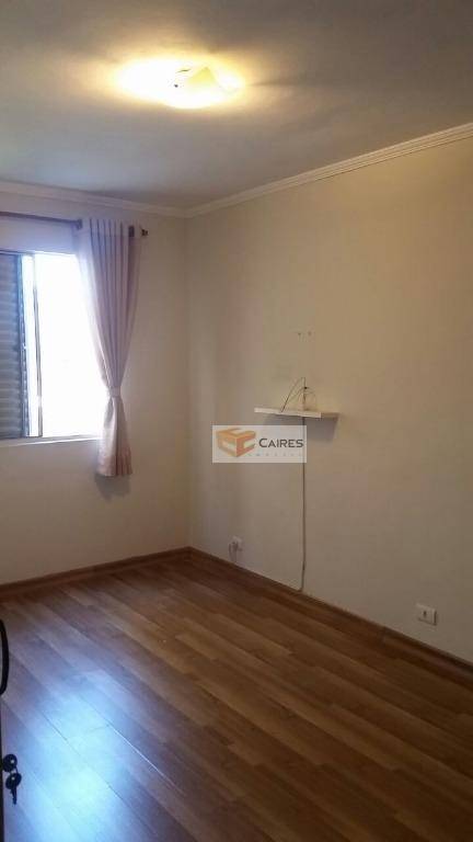 Apartamento à venda com 3 quartos, 77m² - Foto 2