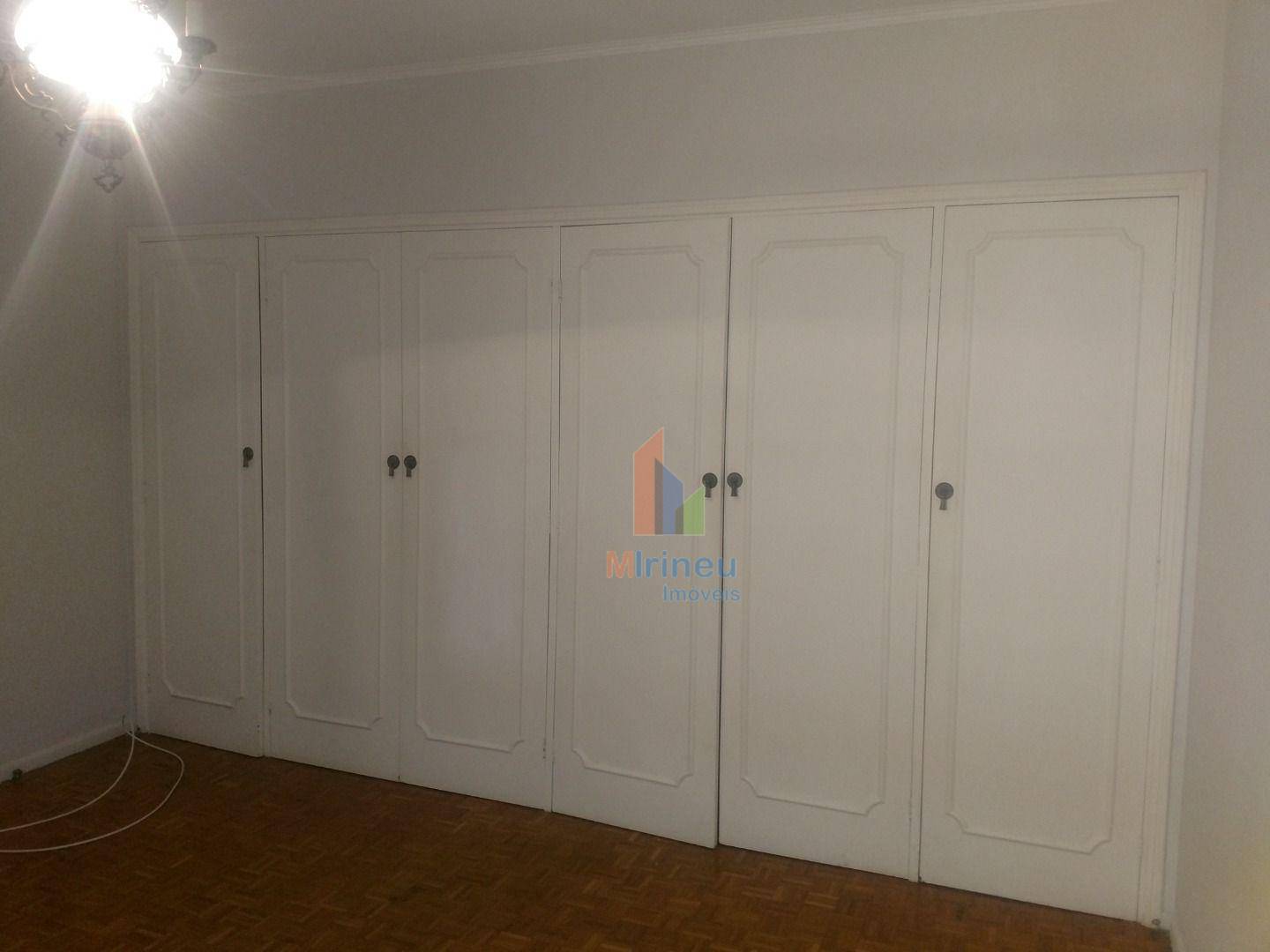 Casa à venda com 3 quartos, 200m² - Foto 15