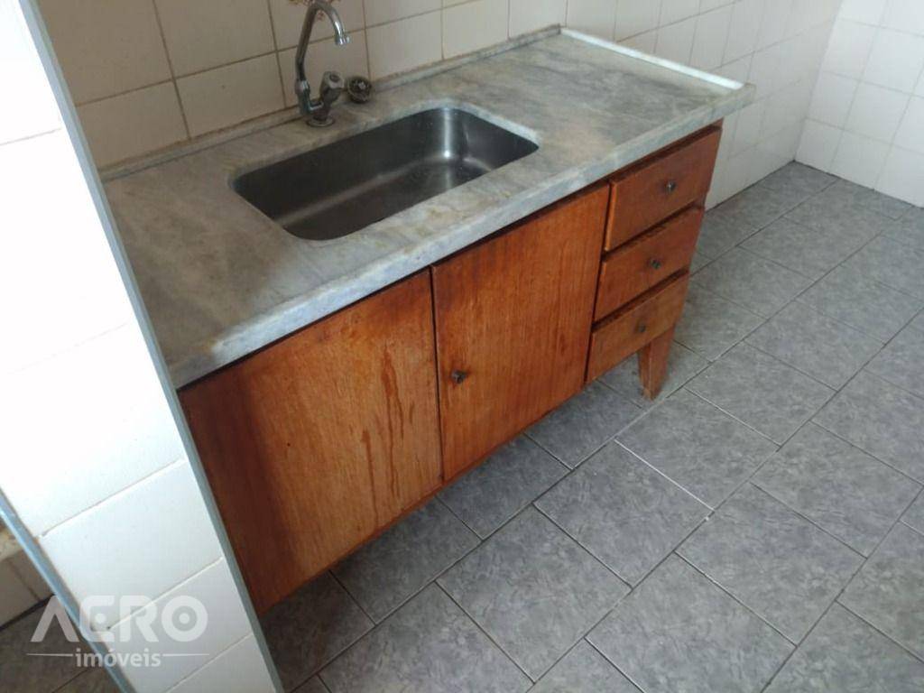 Apartamento à venda com 1 quarto, 45m² - Foto 5