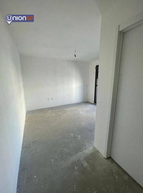 Apartamento à venda com 3 quartos, 157m² - Foto 7