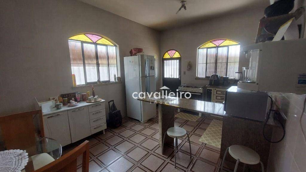 Casa à venda com 4 quartos, 200m² - Foto 16