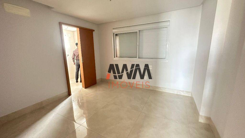 Apartamento à venda com 4 quartos, 178m² - Foto 4